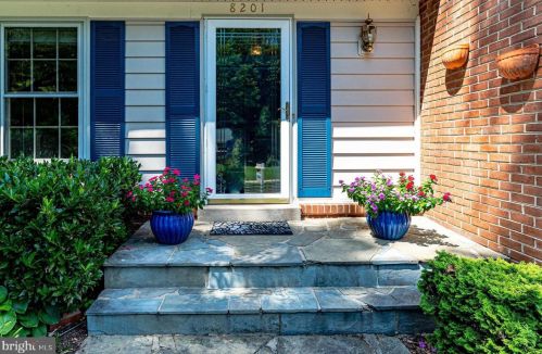 8201 Toll House Rd, Annandale, VA 22003-4625