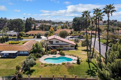 16350 Rancho Escondido Dr, Riverside CA  92506-5816 exterior