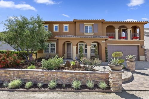 3130 Crestview Dr, Norco, CA 92860-5139