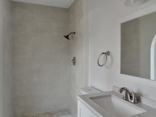 2028 Shenandoah Dr, Carrollton TX 75007-5434 exterior