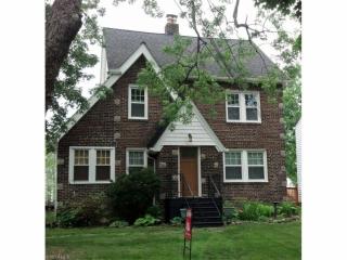 1304 Gordon Rd, Cleveland OH  44124-1339 exterior