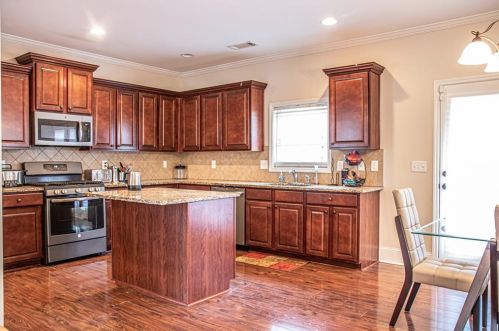 1845 Windsor Creek Dr, Conyers, GA 30094-5833