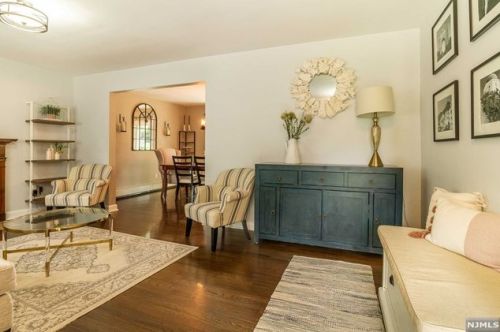 243 Concord Dr, River Edge, NJ 07661-1317