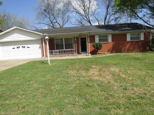 6721 Karen Dr, Fort Worth, TX 76180-7929