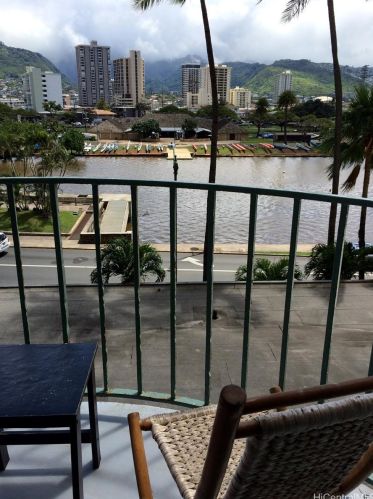 1909 Ala Wai Blvd, Honolulu HI  96815-1817 exterior