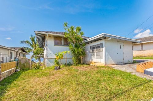 1661 Quincy Pl, Honolulu, HI 96816-2019
