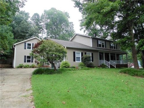 301 Windsong Dr, Gastonia, NC 28056-8814