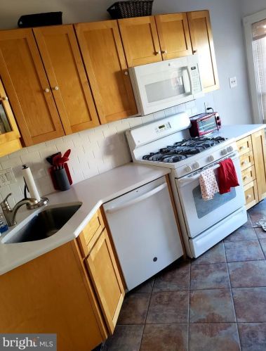 109 Ellis St, Tavistock, NJ 08033-1607