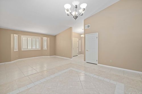 6115 Avenue, Lancaster, CA 93535-7855