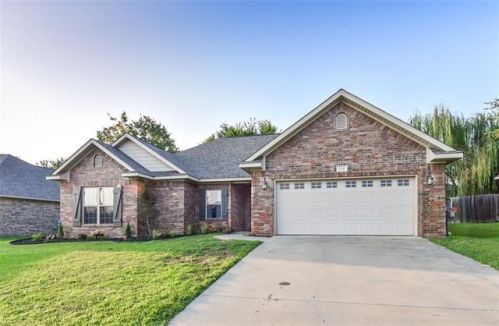 114 Oakridge Dr, Roland, OK 74954-3000
