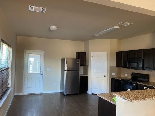 12100 Stoneridge Gap Ln, Webberville TX  78653-4691 exterior