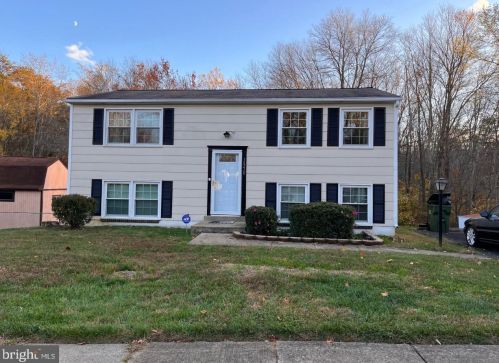 14210 Mapledale Ave, Woodbridge, VA 22193-4342