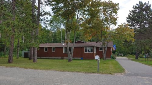 4706 Pine Dr, Orr, MN 55771-8055