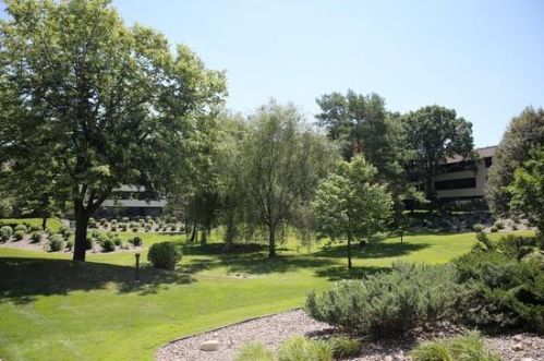 7520 Cahill Rd, Minneapolis MN  55439-2737 exterior