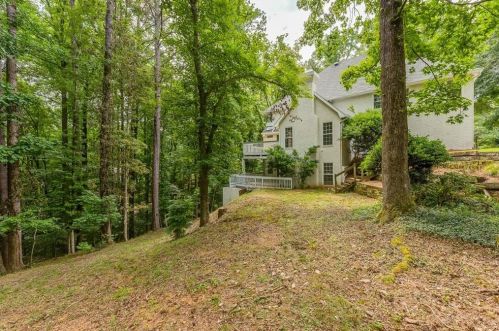 3607 Wildwood Farms Dr, Duluth GA  30096-6117 exterior