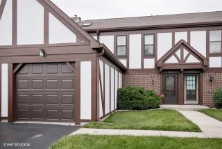 7429 Canterbury Pl, Downers Grove IL  60516-3849 exterior