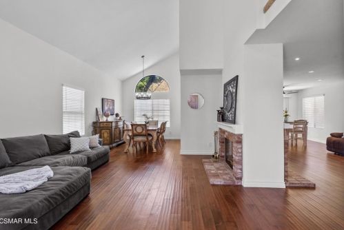 3849 Cottonwood Grove Trl, Calabasas, CA 91301-5309