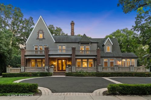 24 Warwick Rd, Northfield, IL 60093-4234