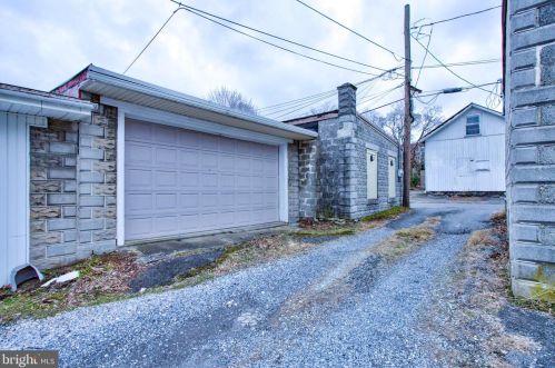 827 Walnut St, Lancaster PA  17602-2436 exterior