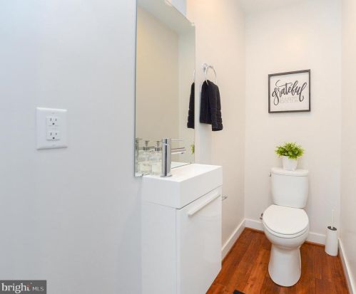 1431 5 St, Philadelphia PA 19147-0059 exterior