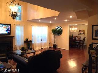 10220 Faire Commons Ct, Springfield VA  22015-2836 exterior