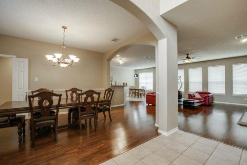1116 Wedgewood Dr, Midlothian TX  76063-2807 exterior