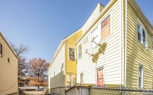 869 Madison Ave, Paterson NJ 07501-3120 exterior