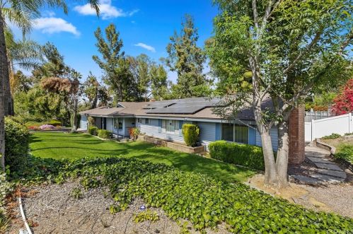 4280 Watkins Dr, Riverside CA  92507-4874 exterior
