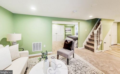 6608 Gude Ave, Silver Spring MD 20912-4827 exterior