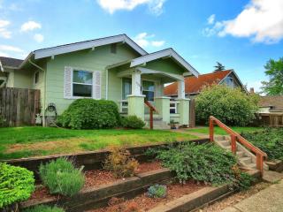 712 58th St, Tacoma WA  98408-5620 exterior