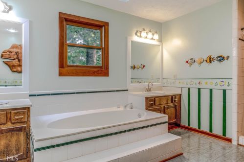 3890 Sundowner Ct, Conyers GA  30094-3870 exterior