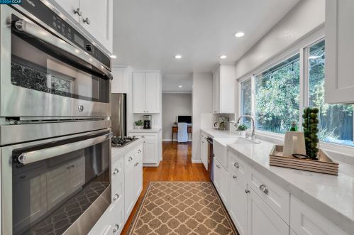 3707 Sheridan Ct, Concord CA  94518-1627 exterior