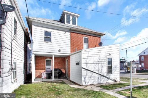 819 York St, Hanover PA  17331-3433 exterior
