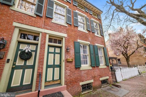 226 Jackson St, Trenton, NJ 08611-1708