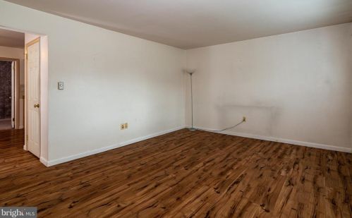 1081 Monticello Ln, Lancaster PA  17603-9410 exterior