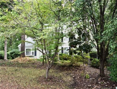 5045 Virginian Ln, Charlotte, NC 28226-1104