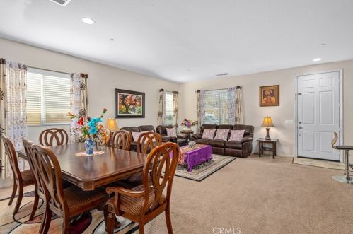 1920 Castlegate Ln, Redlands, CA 92374-1635