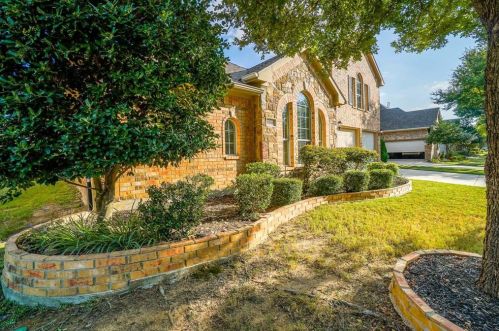 8800 Weston Ln, Argyle TX  76226-6684 exterior