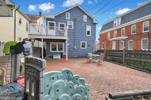 316 Walnut St, Hanover PA 17331-2536 exterior