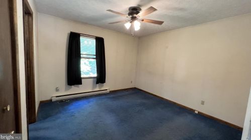 674 Harrison Ave, Berkeley Springs WV  25411-2106 exterior