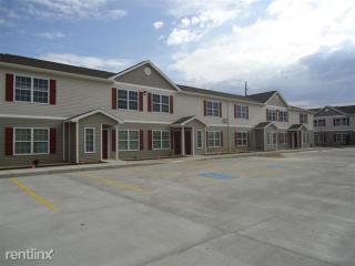 2134 Frank Ave, Huron SD  57350-4175 exterior