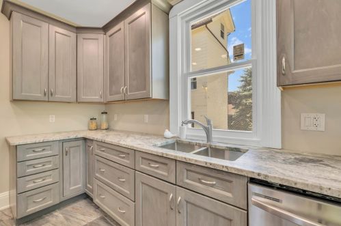 1912 Delaware Ave, Cincinnati OH  45212-3621 exterior