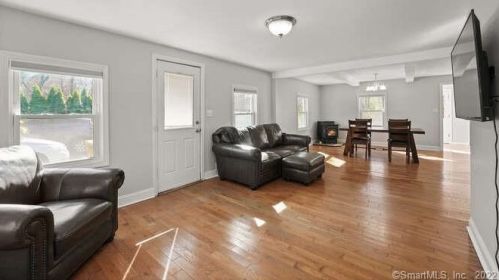35 Philo Curtis Rd, Sandy Hook CT  06482-1220 exterior