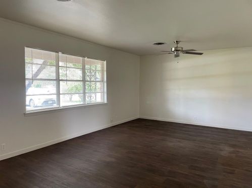 202 5th St, Midlothian TX  76065-3204 exterior
