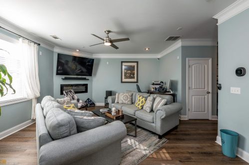 420 Fernbay Dr, Atlanta GA  30331-8956 exterior