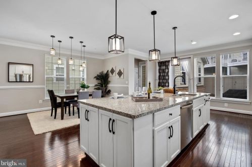 8810 Gunston St, Fulton MD  20759-2308 exterior