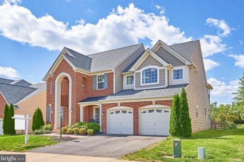 13944 Barrymore Ct, Gainesville, VA 20155-5942
