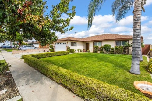 9749 Encina Ave, Bloomington, CA 92316-1610