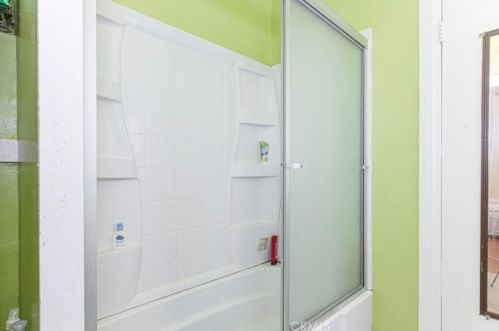 913 Maple St, Glendale CA  91205-1828 exterior