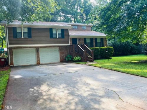 35 Ivy Dr, Porterdale, GA 30016-1708
